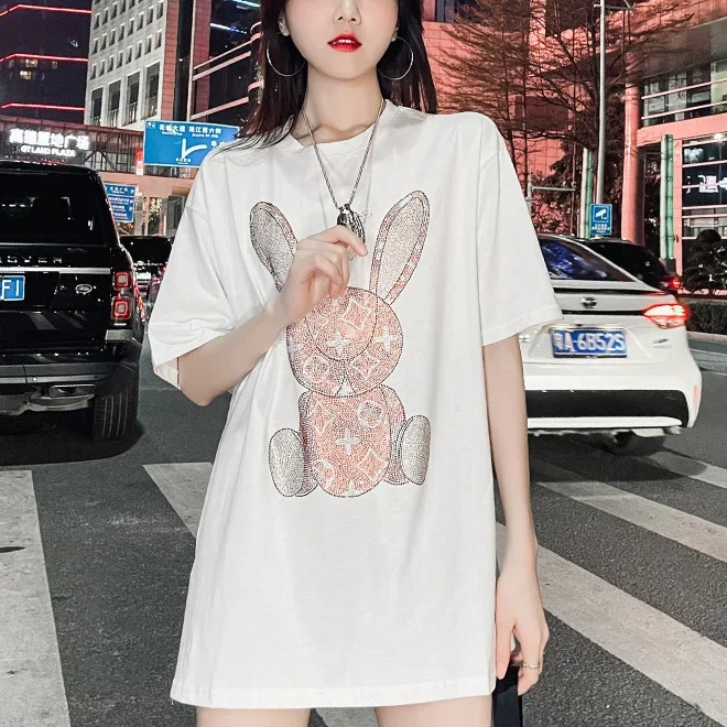 Embroidery A - 여성용 여름 캐주얼 티셔츠: 다이아몬드 카툰