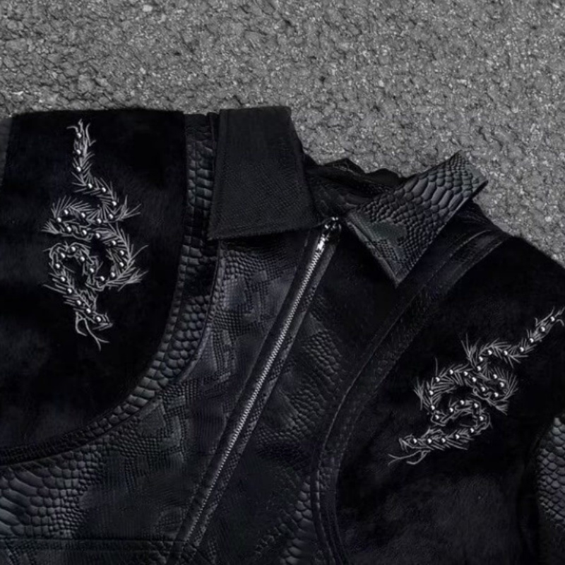 남성용 블랙 스네이크 엠보싱 자켓, 등 부분 자수 리벳 - Embroidery Jacket 리뷰 및 가격
