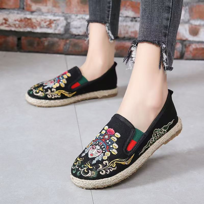 여성 플랫 솔 자수 천 신발 봄 가을 새로운 부드러운  - Embroidery Fabric 리뷰 및 가격