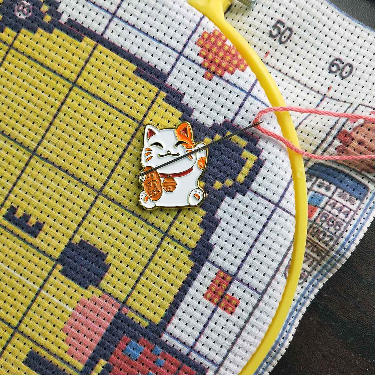 행운의 고양이 크로스 스티치 세트를위한 자기 바늘 마인 - Needle Minder Magnet 리뷰 및 가격